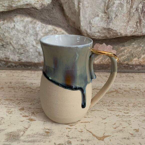 Handmade ceramic mug with gold accent and rose quarts accents - Picture 4 of 11